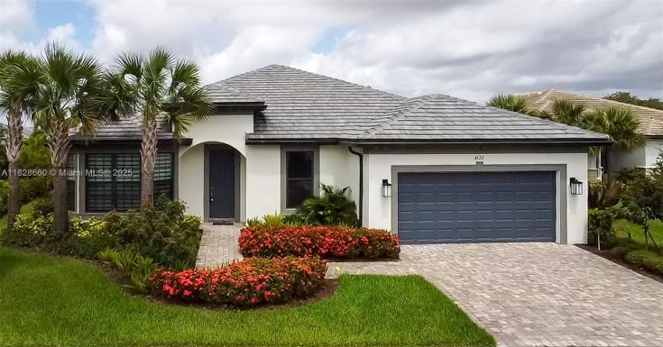 4527 Blessed Place Dr, Oakland Park FL 33309