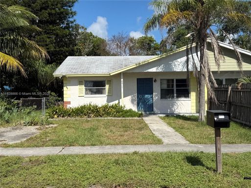 3273 Grove Rd, Boynton Beach FL 33435
