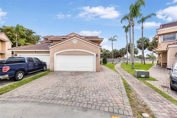 8252 NW 191st Ln # 15R, Hialeah FL 33015