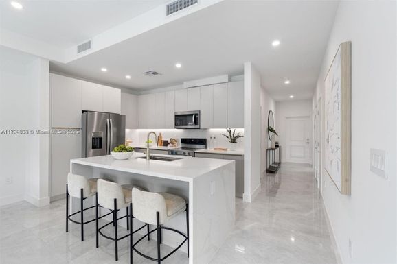 1571 NW 94TH Way # 11, Coral Springs FL 33071