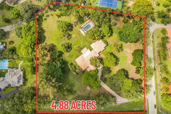 9750 NW 45th Mnr, Coral Springs FL 33065