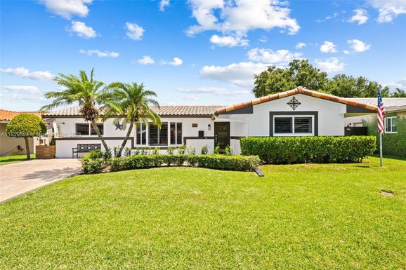 4215 Roosevelt St, Hollywood FL 33021