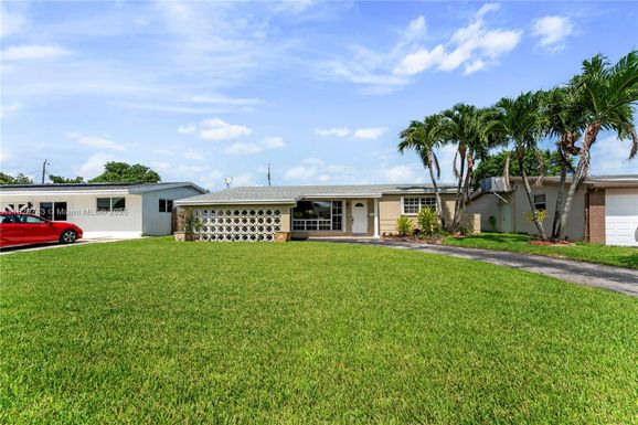 2341 Riviera Dr, Miramar FL 33023