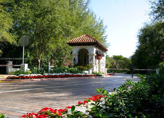 41 Arvida Pkwy, Coral Gables FL 33156