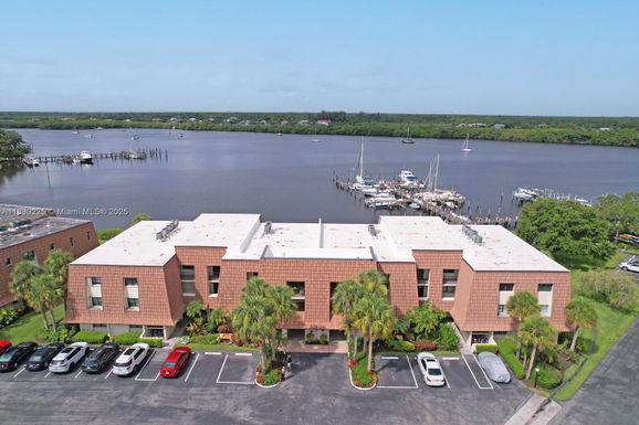 3100 SE Pruitt Rd # 104, Port St. Lucie FL 34952