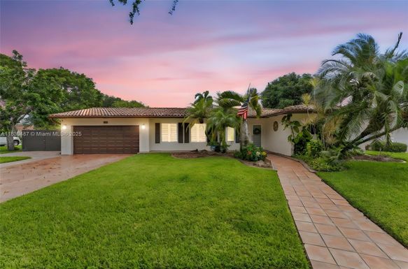 6963 Seagrape Ter, Miami Lakes FL 33014