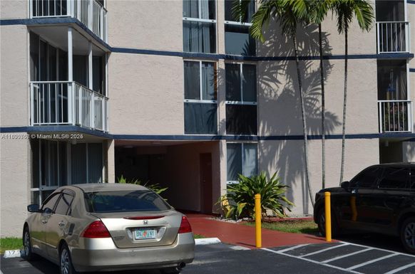 7125 NW 186th St # B403, Hialeah FL 33015