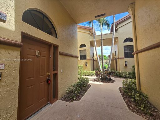 5139 Europa Dr # P, Boynton Beach FL 33437