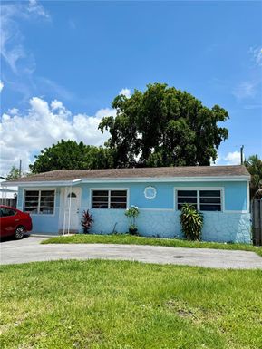 6433 SW 22nd St, Miramar FL 33023