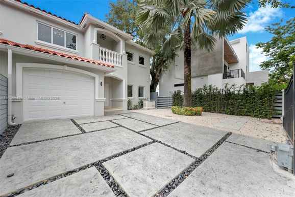 3182 Lamb Court # 3182, Miami FL 33133