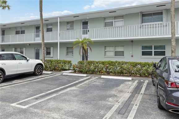 2340 SW 22nd Ave # 316, Delray Beach FL 33445