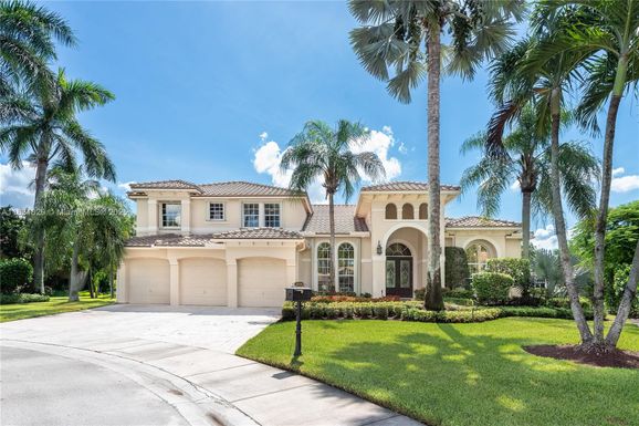 2534 Montclaire Ct, Weston FL 33327