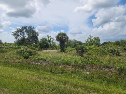 17823 NW 286 st, Other City - In The State Of Florida FL 34972