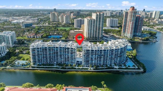 3250 NE 188th St # 904, Aventura FL 33180