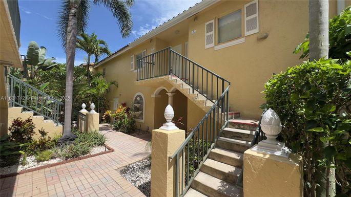 1145 Lake Shore Dr # 205, Lake Park FL 33403