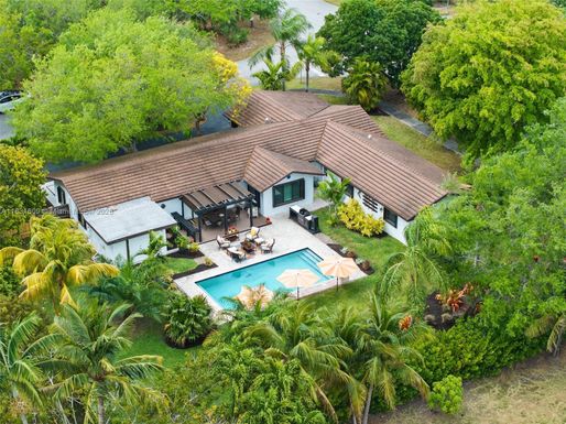 17605 SW 86th Ave, Palmetto Bay FL 33157