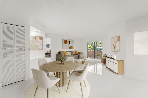 4720 NW 102nd Ave # 21, Doral FL 33178