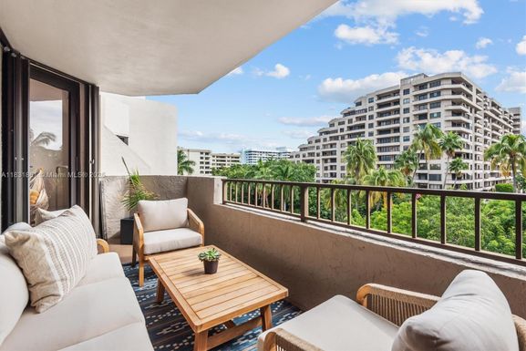 161 Crandon Blvd # 412, Key Biscayne FL 33149