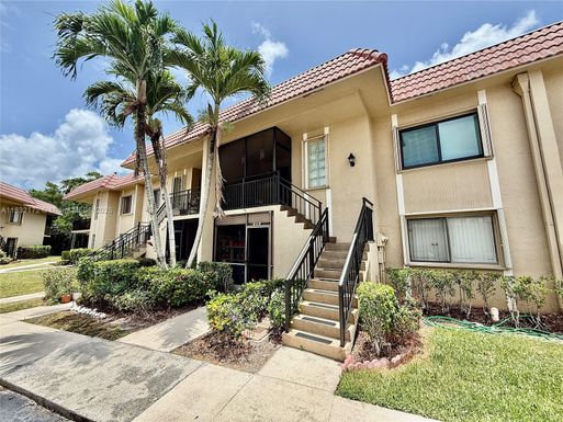 318 Lakeview Dr # 203, Weston FL 33326