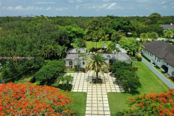 6645 SW 73rd Ct, Miami FL 33143