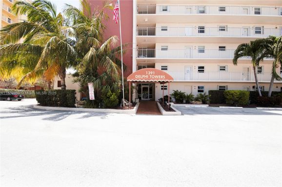 1391 S Ocean Blvd # 409, Pompano Beach FL 33062