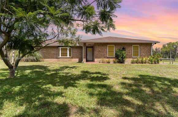 2175 Lacourt Ln, Malabar FL 32950