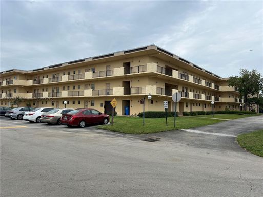 201 Berkley Rd # 301, Hollywood FL 33024