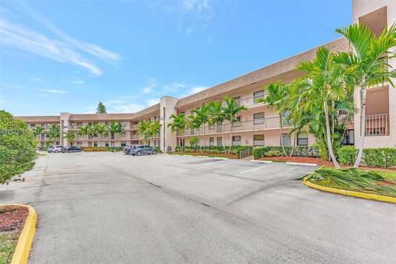 10304 Sunrise Lakes Blvd # 209, Sunrise FL 33322
