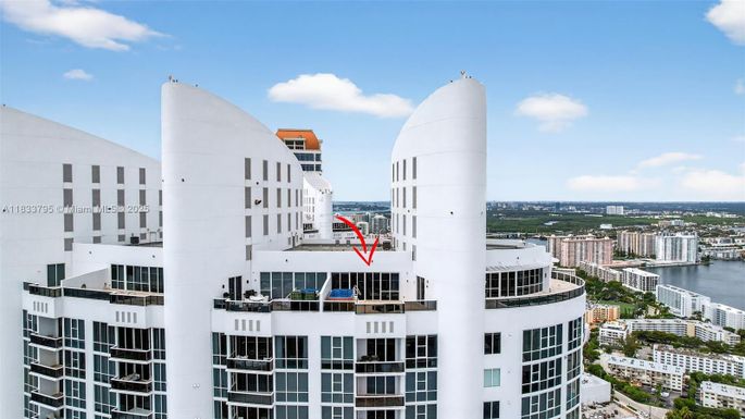 18201 Collins Ave, Sunny Isles Beach FL 33160