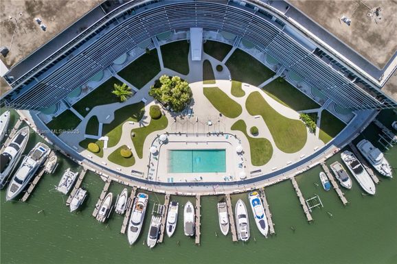 900 Bay Dr # 624, Miami Beach FL 33141