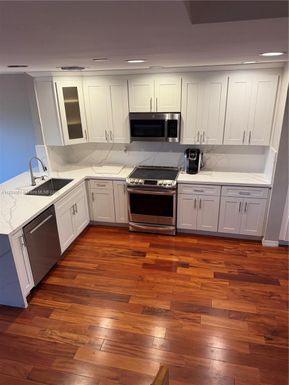 2912 NW 80th Ave, Sunrise FL 33322