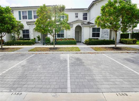 1589 SE 26th Rd, Homestead FL 33035