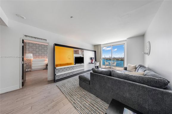 1100 West Ave # 1614, Miami Beach FL 33139