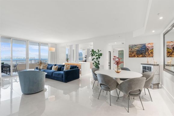 848 Brickell Key Dr # 2705, Miami FL 33131