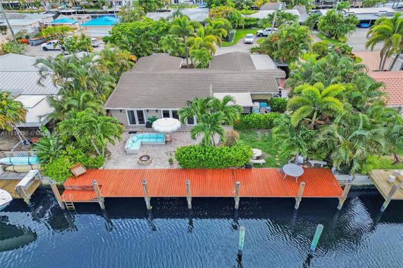 2200 NE 19th Ave, Wilton Manors FL 33305