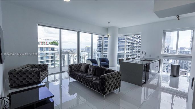 1080 Brickell Ave # 4209, Miami FL 33131