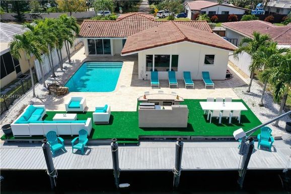 2321 SE 15th St, Pompano Beach FL 33062
