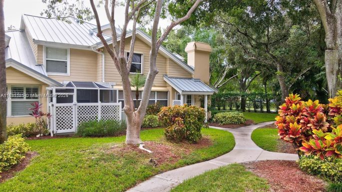 304 Andover Ct, Boynton Beach FL 33436