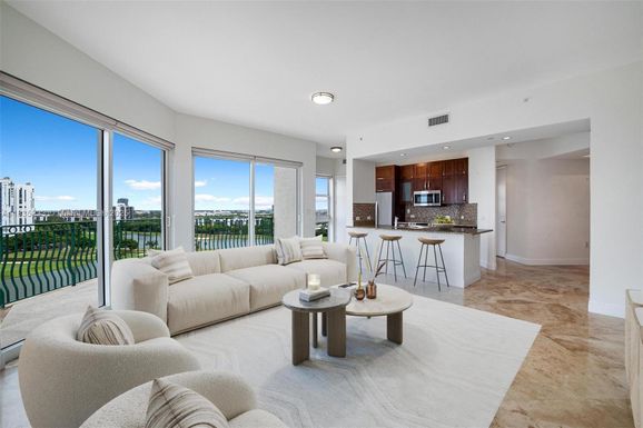20000 E Country Club Dr, Aventura FL 33180