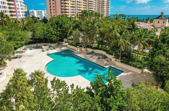785 Crandon Blvd # 302, Key Biscayne FL 33149