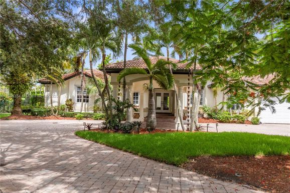 12530 SW 96th Ct, Miami FL 33176