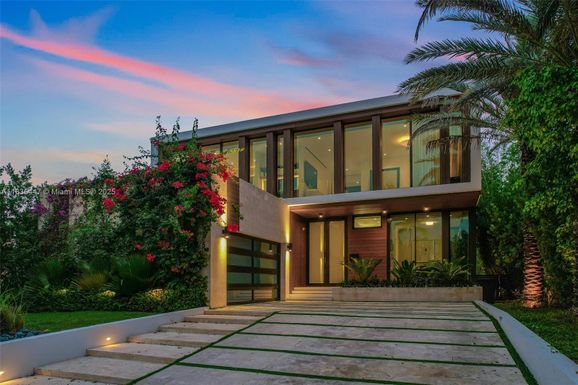 2355 Meridian Ave, Miami Beach FL 33140