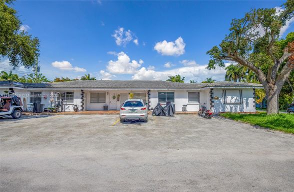 213 SE Park St # 6, Dania Beach FL 33004