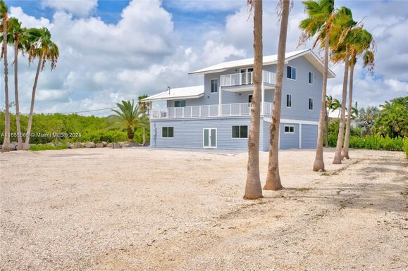 90 N Bounty Ln, Key Largo FL 33037