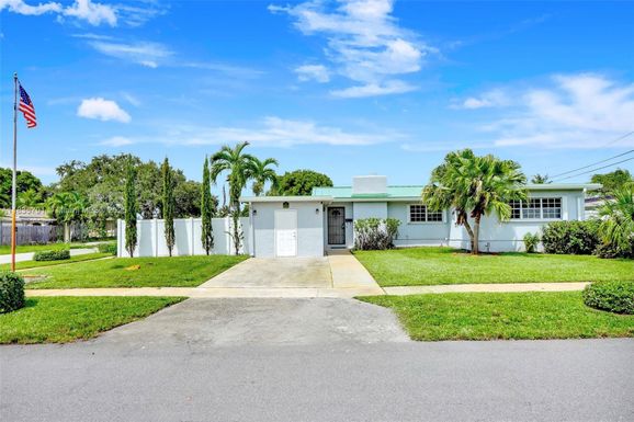 3511 Fairfax Dr, Fort Lauderdale FL 33312
