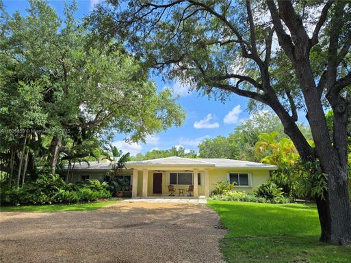 7895 SW 122nd St, Pinecrest FL 33156