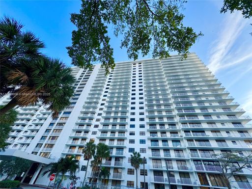 210 174th St # 1215, Sunny Isles Beach FL 33160