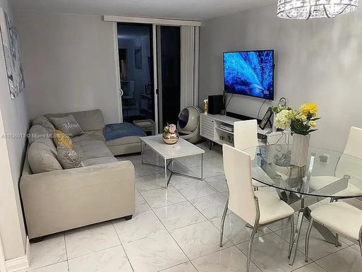 800 N Miami Ave # 707, Miami FL 33136