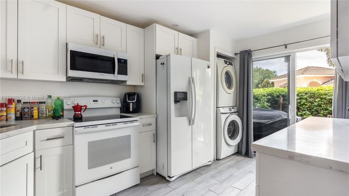 2173 NW 78th Ave # 103, Pembroke Pines FL 33024