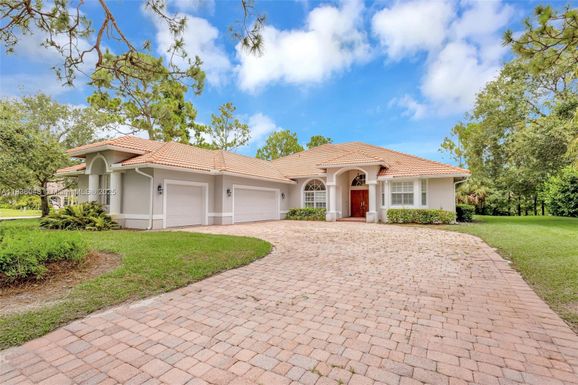 9532 Shadow Ln, Fort Pierce FL 34951